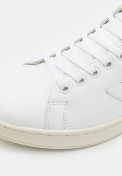 Diesel S-ATHENE LOW - Trainers - White/black -Diesel shop 021fb95e46fc4b4fb375858a0e48ec06