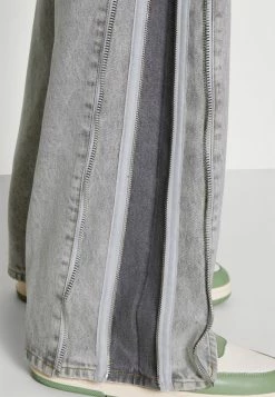 Diesel Straight Leg Jeans - Grey Denim -Diesel shop 14387c25e81043ad843a00a04dfccea9
