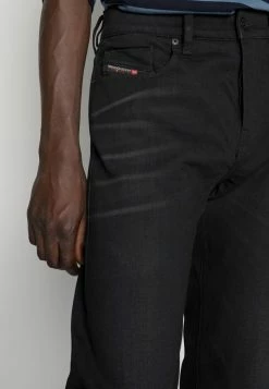 Diesel D-VIKER - Straight Leg Jeans - 09a15 02 -Diesel shop 1e33a996f9564316a3af9244dcd21e48