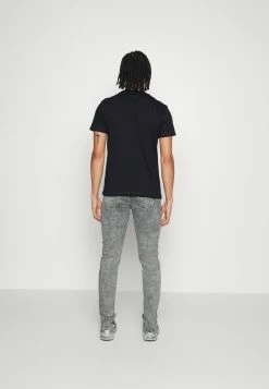 Diesel 1979 SLEENKER - Slim Fit Jeans - 09d89 02 -Diesel shop 1ebf0aa2777f481bb21d1b248fdeb11b