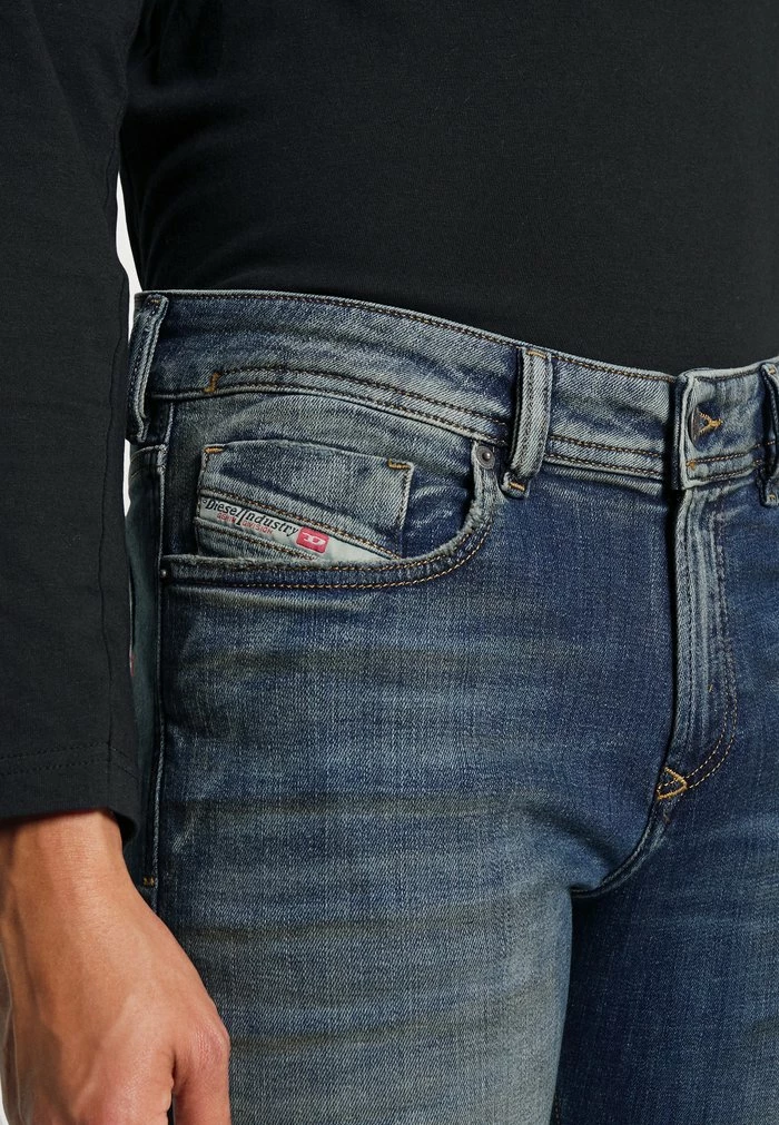 Diesel 1979 SLEENKER - Slim Fit Jeans - 09d94 01 5 Diesel 1979 SLEENKER - Slim Fit Jeans - 09d94 01 - Image 5