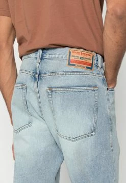 Diesel 2010 - Relaxed Fit Jeans - 09c14 01 9 Diesel 2010 - Relaxed Fit Jeans - 09c14 01 -Diesel shop 2ff0c22cfcc94ce4bf667cfa2147b9d2