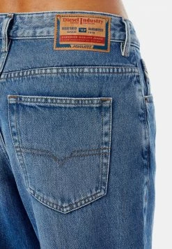 Diesel Relaxed Fit Jeans - Medium Blue -Diesel shop 40a08ce7971740d097d8f976b13c103d
