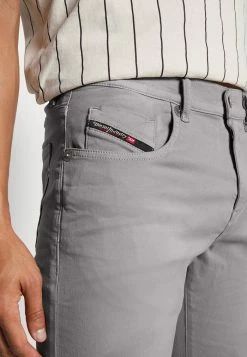 Diesel D-STRUKT - Straight Leg Jeans - 0670m 966 -Diesel shop 4198db508f594994ac0413ccd4eda321