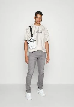 Diesel D-STRUKT - Straight Leg Jeans - 0670m 966 -Diesel shop 45a78c2bb3c1407dac52be1c93f924f3