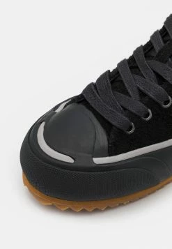 Diesel UNISEX - High-top Trainers - Black -Diesel shop 4d770c8ab531495195c6e52ff2895151