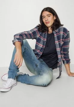 Diesel 1979 SLEENKER - Slim Fit Jeans - Blue Denim 10 Diesel 1979 SLEENKER - Slim Fit Jeans - Blue Denim -Diesel shop 509f22e9518e402b8e6988a4c976b000