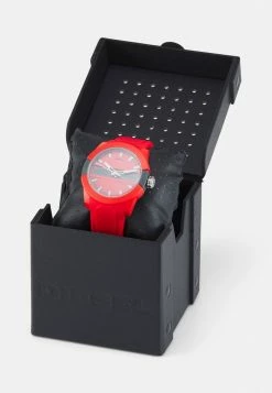 Diesel DOUBLE UP UNISEX - Watch - Red -Diesel shop 564a8a3a775c440da8b2f10ad2f44f81