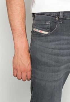 Diesel YENNOX - Straight Leg Jeans - 0elax -Diesel shop 65b6cebf4779446db1219d2d53a2d8dc