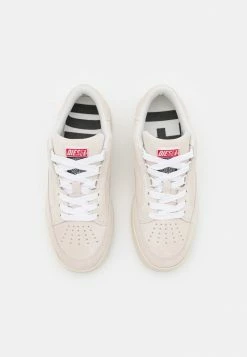 Diesel S-SKEATYS LOW W - Trainers - White -Diesel shop 6600b4c3f15c42dd868ed8f16ab4173a