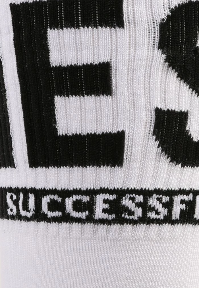 Diesel SKM-RAY 3 PACK UNISEX - Socks - Weiß 2 Diesel SKM-RAY 3 PACK UNISEX - Socks - Weiß - Image 2