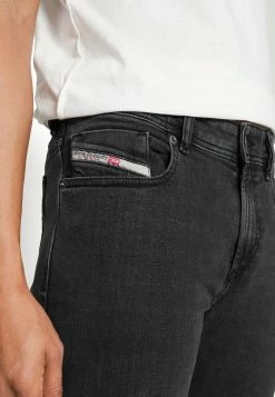 Diesel 1979 SLEENKER - Slim Fit Jeans - 09d42 02 -Diesel shop 772952aaf3aa4e7e84a35af3b8280c2f