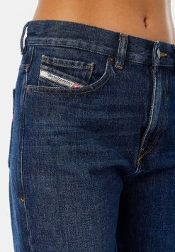 Diesel AIR - Straight Leg Jeans - Dark Blue 11 Diesel AIR - Straight Leg Jeans - Dark Blue -Diesel shop 7a33ecdc81fa4b4f9aeffd3f481ad21b