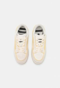 Diesel S-SINNA LOW W - Trainers - Offwhite 11 Diesel S-SINNA LOW W - Trainers - Offwhite -Diesel shop 85d33bb6025b4dc8b40fe03f21462e01