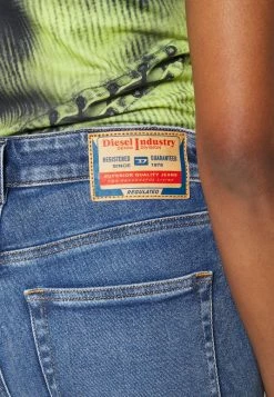 Diesel 2017 SLANDY - Jeans Skinny Fit - Blue Denim -Diesel shop 8c81918bb0c04e12a5b3a098b1ffcf0d