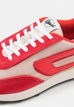 Diesel S-RACER LC - Trainers - Red/off-white -Diesel shop 9d09b3782b6b43dc8b17bf686c201852