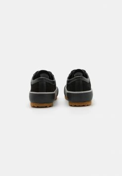 Diesel S-PRINCIPIA LOW X UNISEX - Trainers - Black -Diesel shop 9d5df50a633d42dfb4e1733befdce781