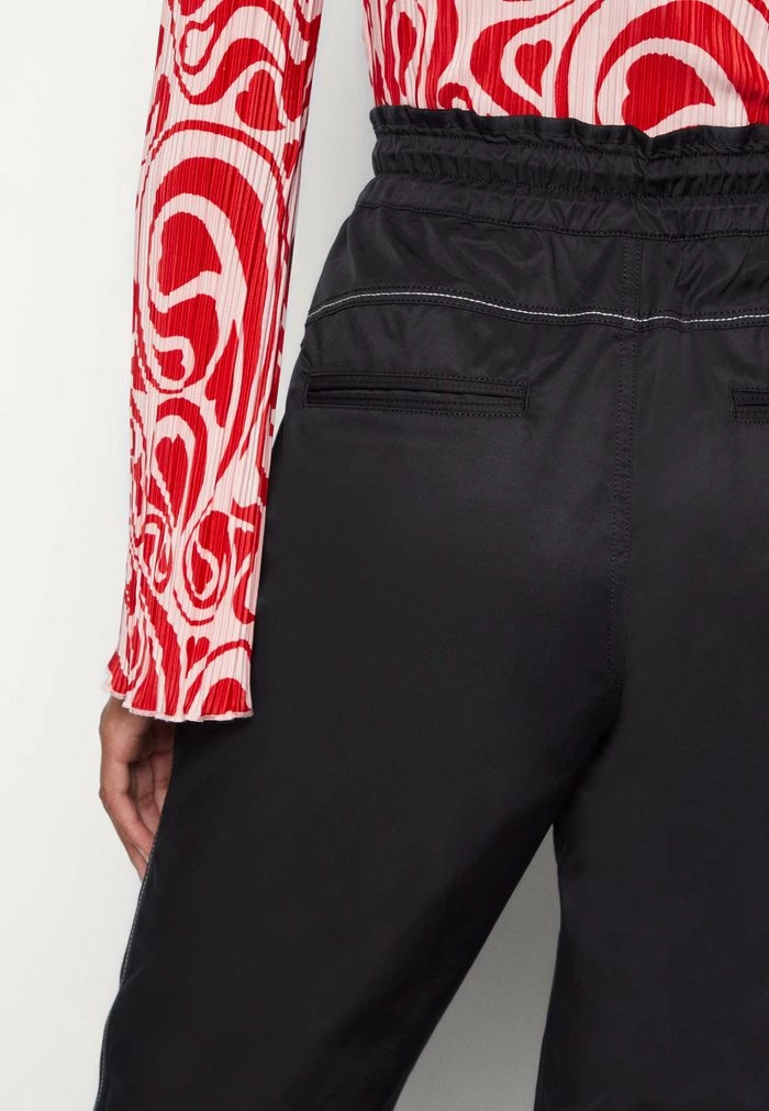 Diesel SMILACE - Trousers - Black 6 Diesel SMILACE - Trousers - Black - Image 6