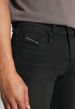 Diesel D-STRUKT - Straight Leg Jeans - 0670m 900 -Diesel shop a1011834a8a74abdb5cca6b782f5e270