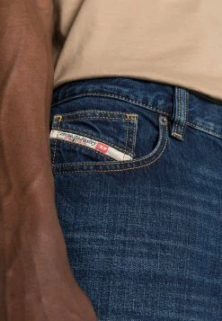 Diesel 2010 - Relaxed Fit Jeans - Dark Blue Denim 9 Diesel 2010 - Relaxed Fit Jeans - Dark Blue Denim -Diesel shop a4d4ab76dec9402ca9716abcce6aef8c