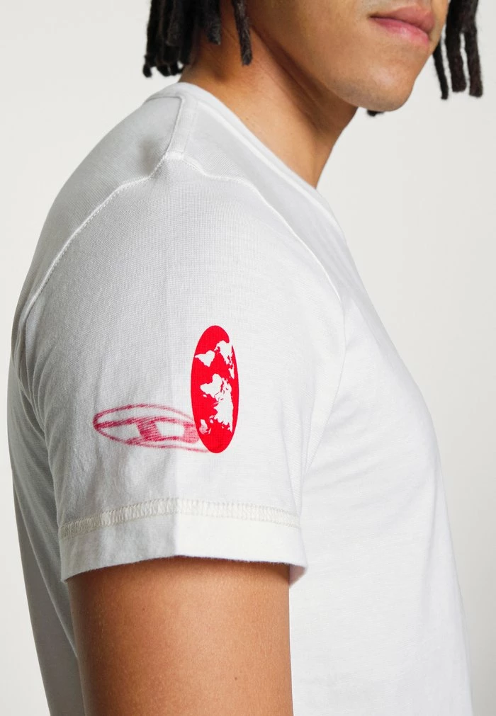 Diesel DIEBIND SLITS - Print T-shirt - White 6 Diesel DIEBIND SLITS - Print T-shirt - White - Image 6
