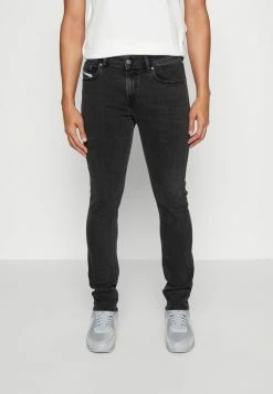 Diesel 1979 SLEENKER - Slim Fit Jeans - 09d42 02