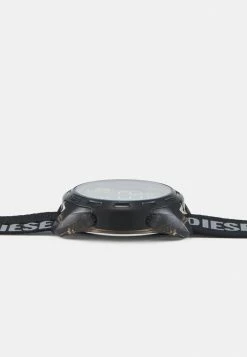 Diesel CRUSHER - Digital Watch - Black -Diesel shop ab3ba60de4a24319adeb4acd1fc96e46