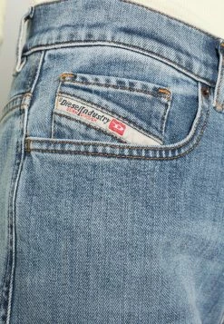 Diesel 2016 D-AIR - Straight Leg Jeans - Denim -Diesel shop b12024abaf754a08b088d82de7862b54