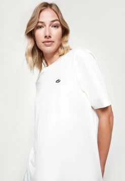 Diesel JUST-DOVAL - Basic T-shirt - White -Diesel shop b2c1b7311c214e7b9734b1773aa6bf60