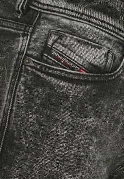 Diesel SLEENKER - Jeans Skinny Fit - Black Denim -Diesel shop b3d8c03f509445d28b2df2d712273e64