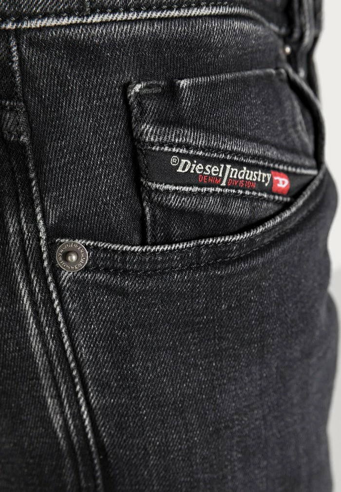 Diesel 1979 SLEENKER - Slim Fit Jeans - 09c23 02 5 Diesel 1979 SLEENKER - Slim Fit Jeans - 09c23 02 - Image 5