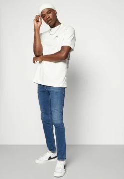 Diesel 1979 SLEENKER - Slim Fit Jeans - 09d44 01 -Diesel shop ba3b07335ef942f6951f8021a218ff45