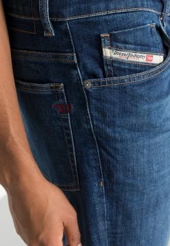 Diesel 2005 D-FINING - Jeans Tapered Fit - 09c72 01 -Diesel shop bbe5d9b2a6884145a9d98b95f884658c
