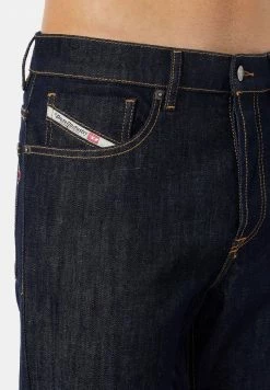 Diesel FINING - Slim Fit Jeans - Dark Blue 11 Diesel FINING - Slim Fit Jeans - Dark Blue -Diesel shop c2a975e5e4a74eae8267d568a094fc38