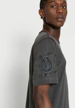 Diesel JUST LOCK UNISEX - Print T-shirt - 0tdam 93r -Diesel shop cadc283376814e9a9f90d68a9bdd4eee