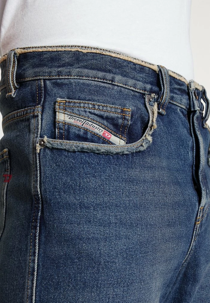 Diesel 2020 D-VIKER-SP5 - Straight Leg Jeans - Black Denim 5 Diesel 2020 D-VIKER-SP5 - Straight Leg Jeans - Black Denim - Image 5