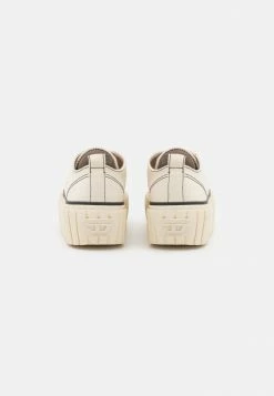 Diesel S-HANAMI LOW W - Trainers - Off-white -Diesel shop d243e404b4344eac92a57394bbae86bf