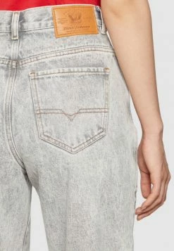 Diesel 1956 - Relaxed Fit Jeans - 92c -Diesel shop d26a1e4b958541afa984d3e79bb380f9