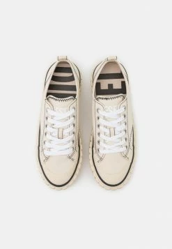 Diesel S-HANAMI LOW W - Trainers - Off-white -Diesel shop d7d561b980c04a89abeeeda698de1471