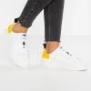 Diesel CLEVER S-CLEVER LOW W - Trainers - Weiß/gelb