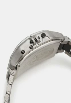 Diesel CLASHER - Digital Watch - Silver-coloured -Diesel shop db8d6a4aa960423684879eb1a6af79b4