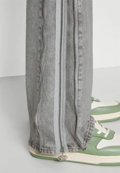 Diesel Straight Leg Jeans - Grey Denim -Diesel shop dce63e9ec20a46b0815d55b38a6b1bf9