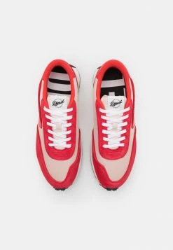Diesel S-RACER LC - Trainers - Red/off-white -Diesel shop dd2158a270804a6fbf541df4727fe46c