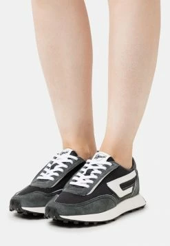 Diesel RACER - Trainers - Black