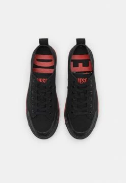 Diesel S-ATHOS LOW - Trainers - Black -Diesel shop e68c4b27671b4e88b14dcc494fbaa6a0