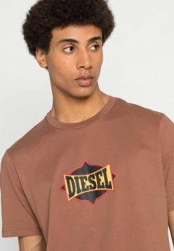 Diesel JUST - Print T-shirt - Brown 9 Diesel JUST - Print T-shirt - Brown -Diesel shop e9fffda63b68486fa7fa615c8a90822a