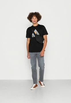 Diesel T JUST C8 - Print T-shirt - Black -Diesel shop f1ab7699e80f4b5d8d045a33be4a3e8f