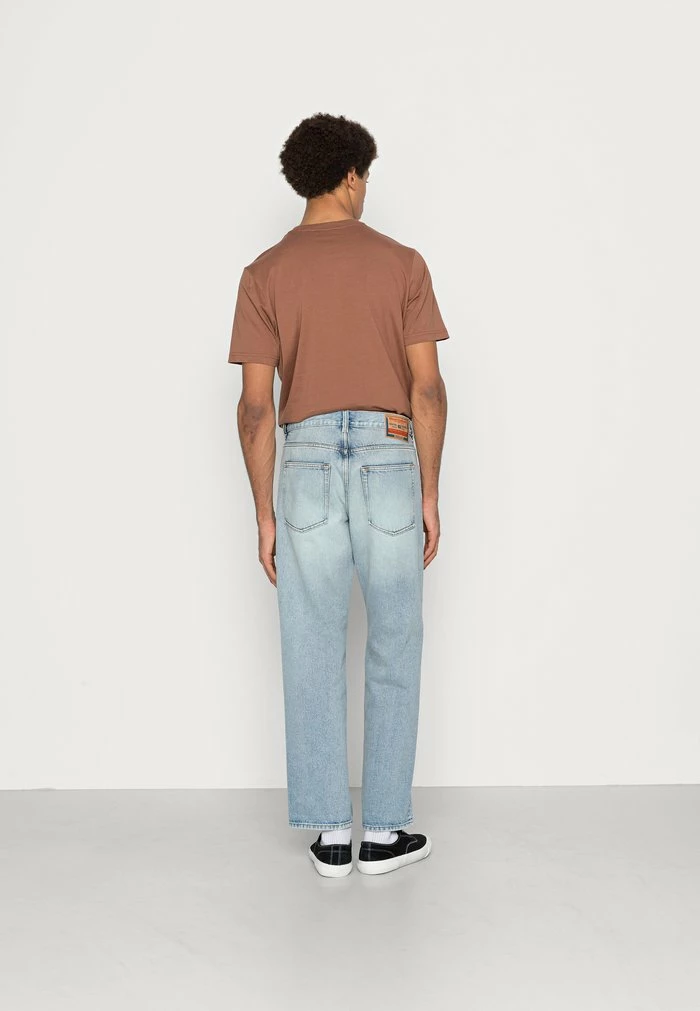 Diesel 2010 - Relaxed Fit Jeans - 09c14 01 3 Diesel 2010 - Relaxed Fit Jeans - 09c14 01 - Image 3